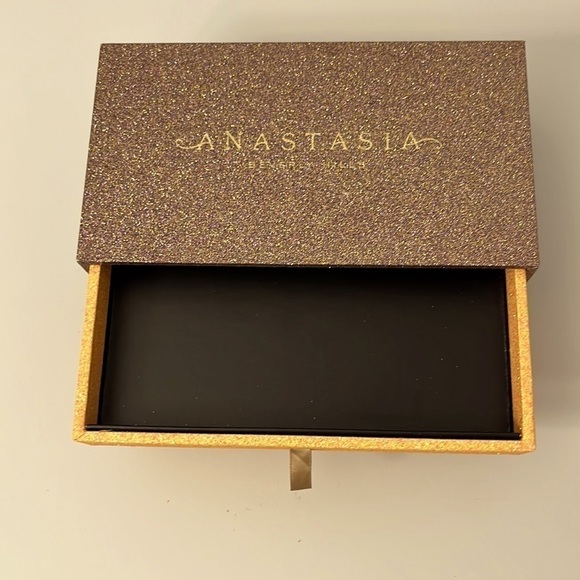 COPY - Anastasia Palate Box - Picture 4 of 7